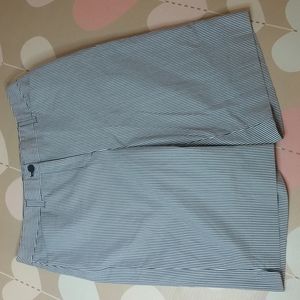 Jones New York pinstripe shorts. Size 12